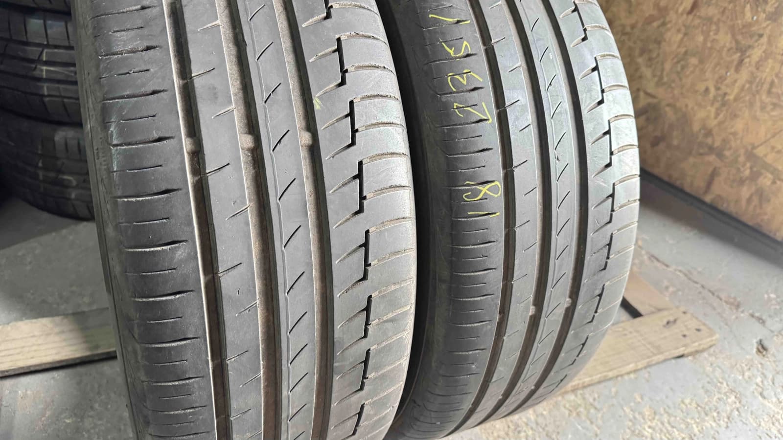 Придбати вживані шини Continental Premium Contact 6 . 235/50 R 18 Вживані шини з Європи Continental Premium Contact 6 . 235/50 R 18
