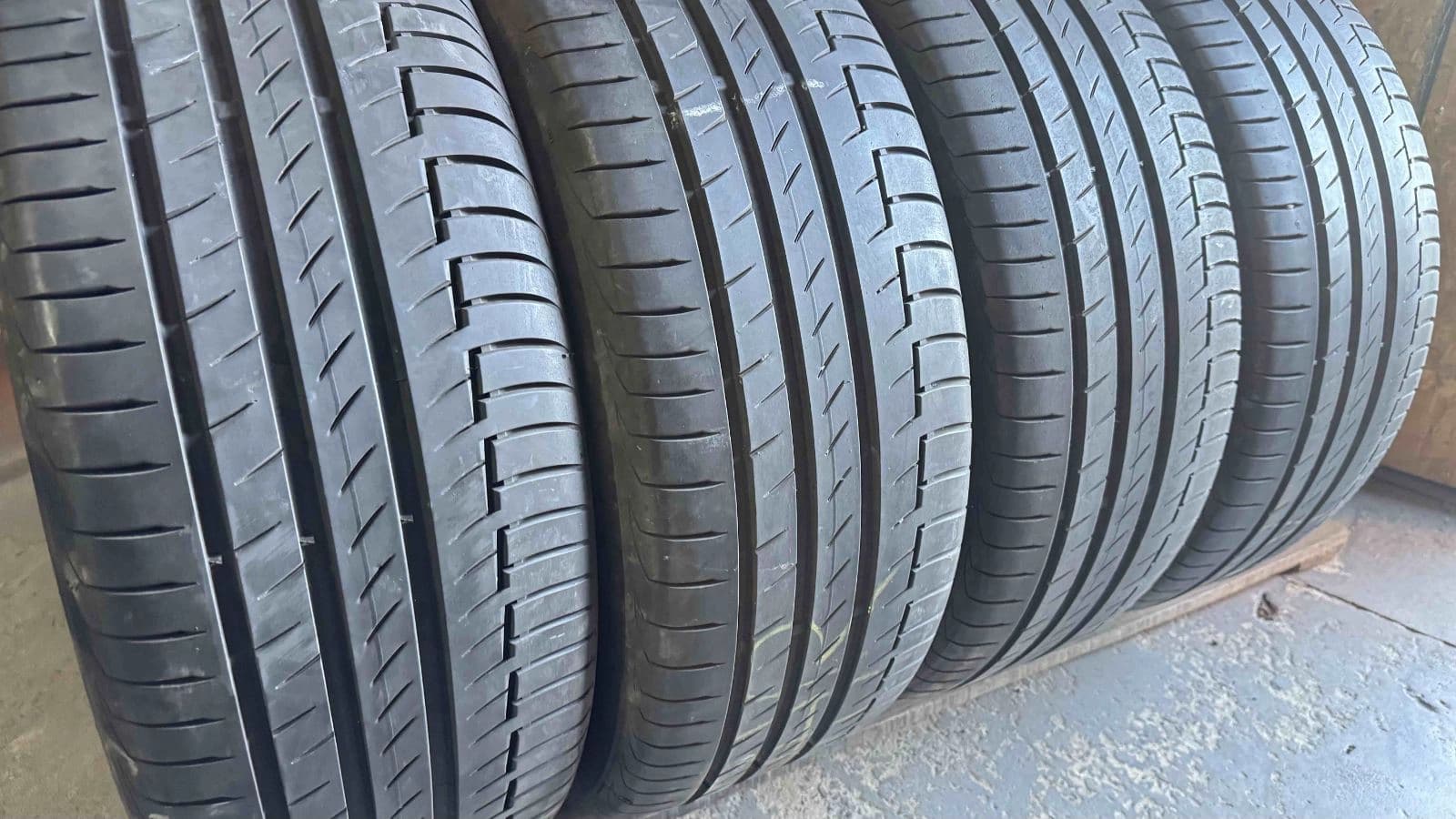 Придбати вживані шини Continental Premium Contact 6 235/50 R 19 Вживані шини з Європи Continental Premium Contact 6 235/50 R 19