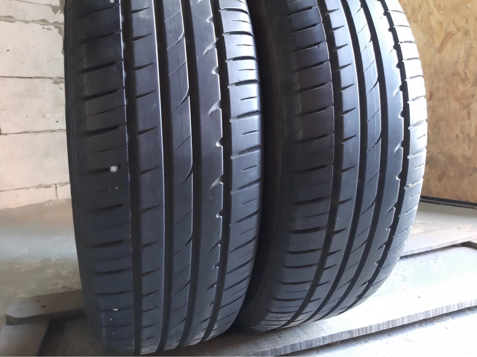 Придбати вживані шини Hankook Ventus Prime 2 … . 215/70 R 16 Вживані шини з Європи Hankook Ventus Prime 2 … . 215/70 R 16