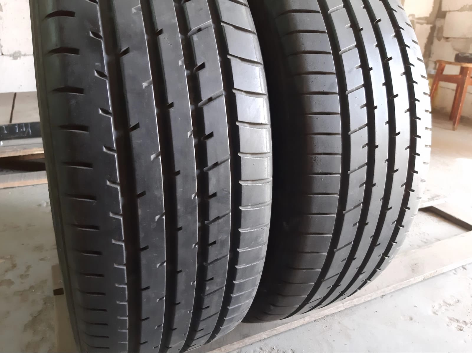 Придбати вживані шини Toyo Proxes R 46A 225/55 R 19 Вживані шини з Європи Toyo Proxes R 46A 225/55 R 19