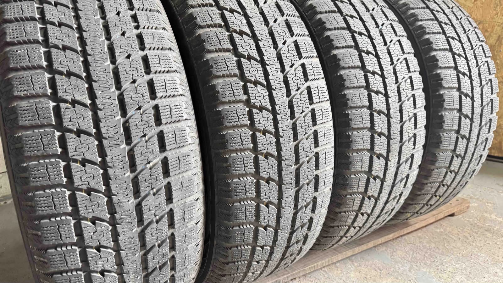 Придбати вживані шини Toyo Observe GSI-5 245/55 R 19 Вживані шини з Європи Toyo Observe GSI-5 245/55 R 19