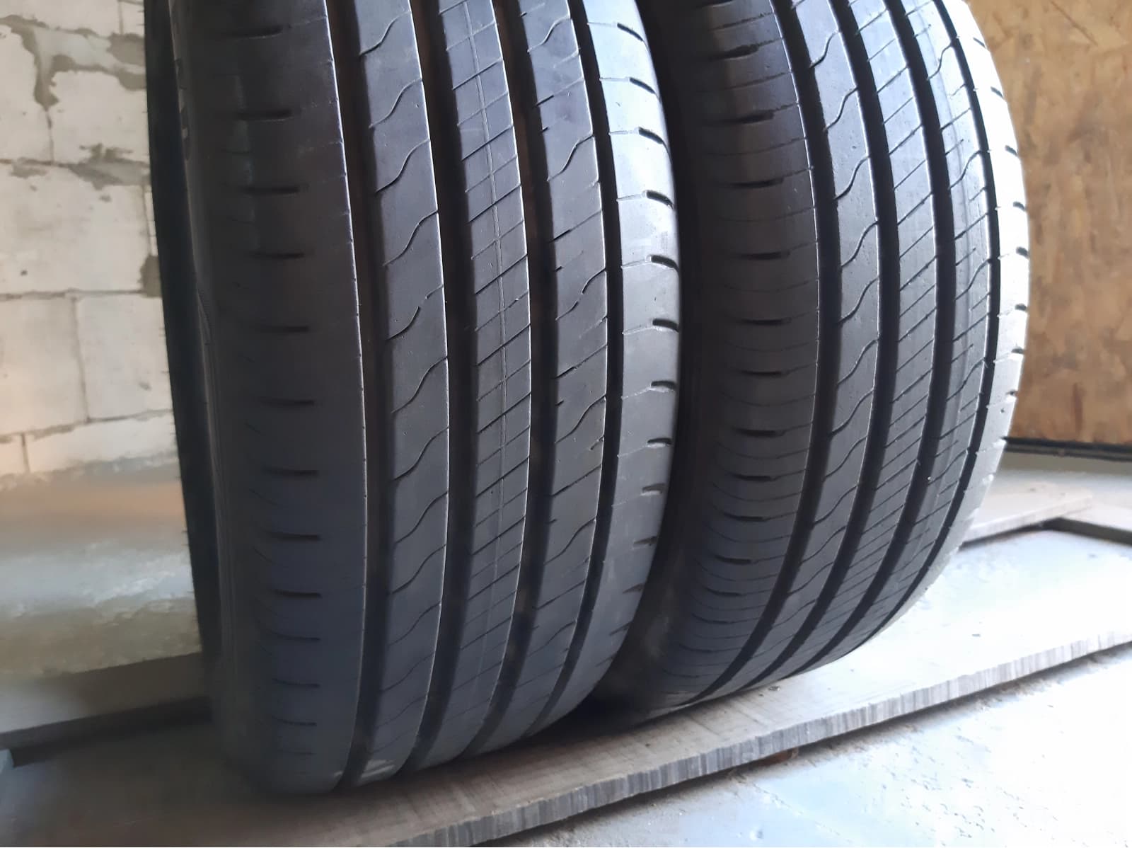 Придбати вживані шини Good Year Efficient Grip . 205/55 R 16 Вживані шини з Європи Good Year Efficient Grip . 205/55 R 16