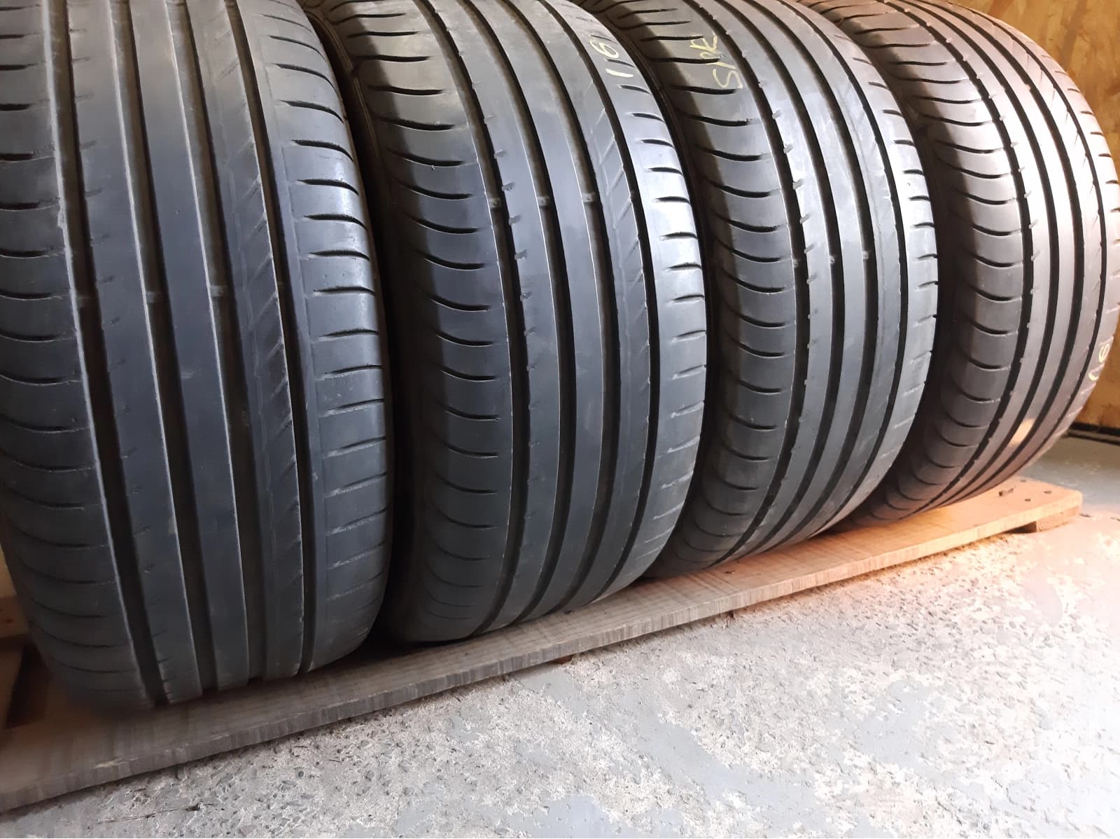 Придбати вживані шини Fulda Sport Control … / 235/45 R 17 Вживані шини з Європи Fulda Sport Control … / 235/45 R 17