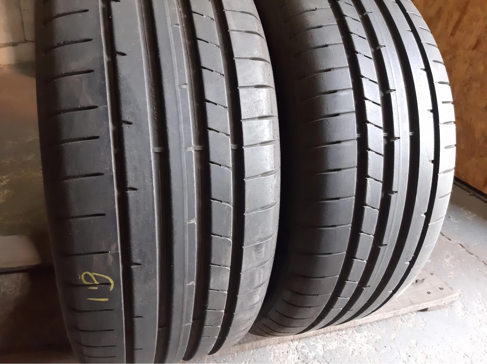 Придбати вживані шини Dunlop Sport Maxx 2 225/50 R 17 Вживані шини з Європи Dunlop Sport Maxx 2 225/50 R 17