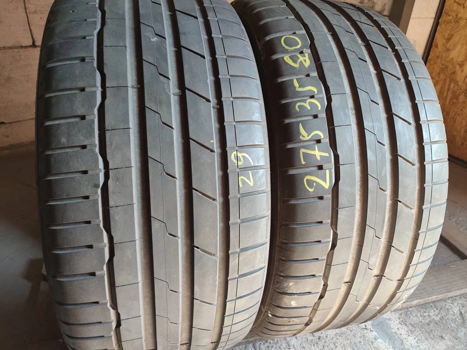Придбати вживані шини Hankook Ventus S1 Evo 3 275/35 R 20 Вживані шини з Європи Hankook Ventus S1 Evo 3 275/35 R 20
