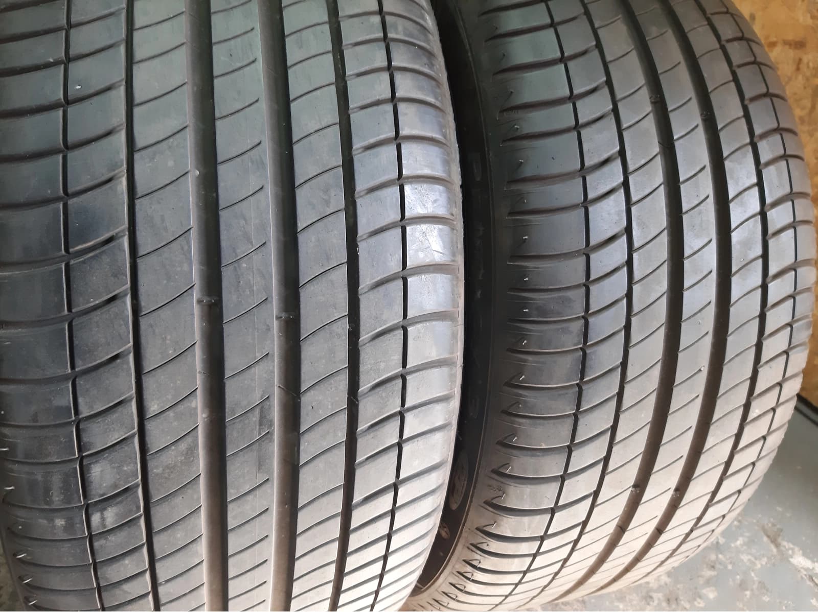 Придбати вживані шини Michelin Primacy 3 275/40 R 19 Вживані шини з Європи Michelin Primacy 3 275/40 R 19