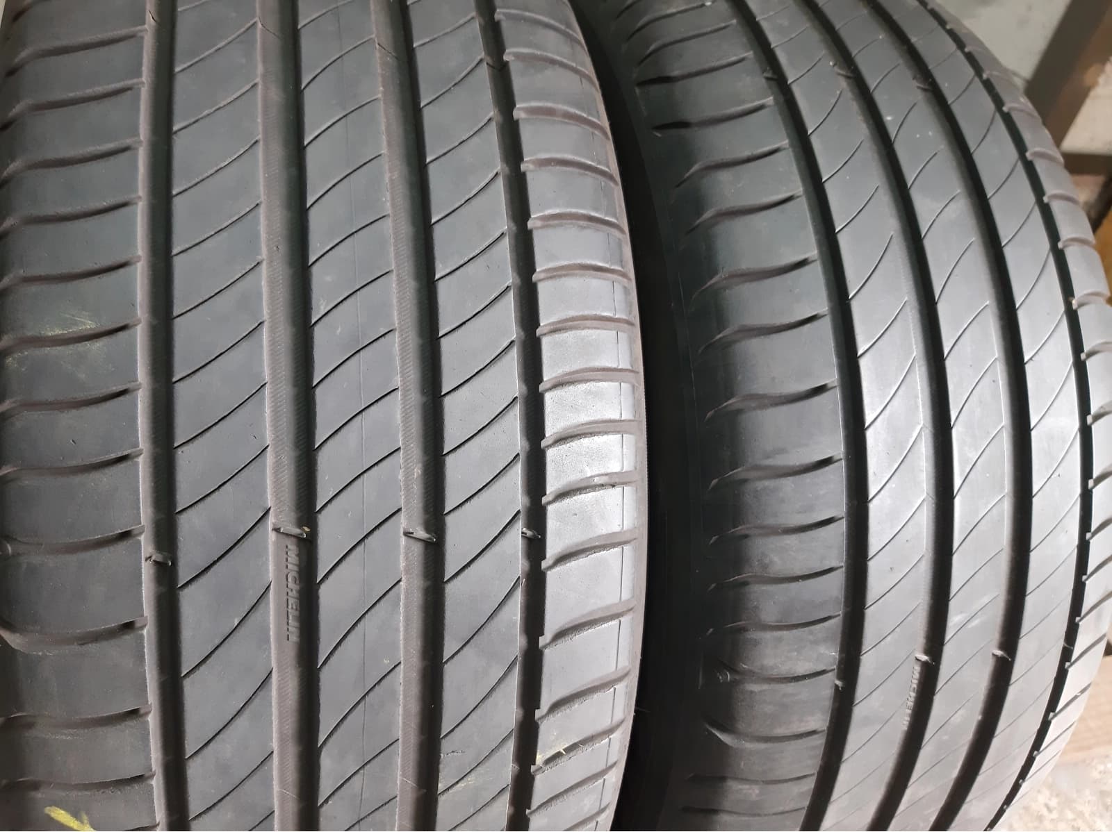 Придбати вживані шини Michelin Primacy 4 … / 235/45 R 18 Вживані шини з Європи Michelin Primacy 4 … / 235/45 R 18