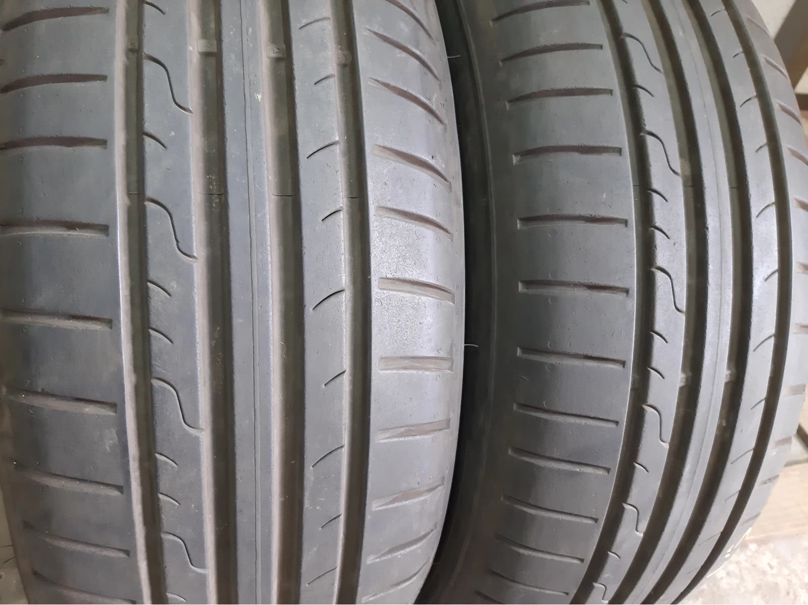 Придбати вживані шини Dunlop Sport Blueresponse 215/65 R 16 Вживані шини з Європи Dunlop Sport Blueresponse 215/65 R 16