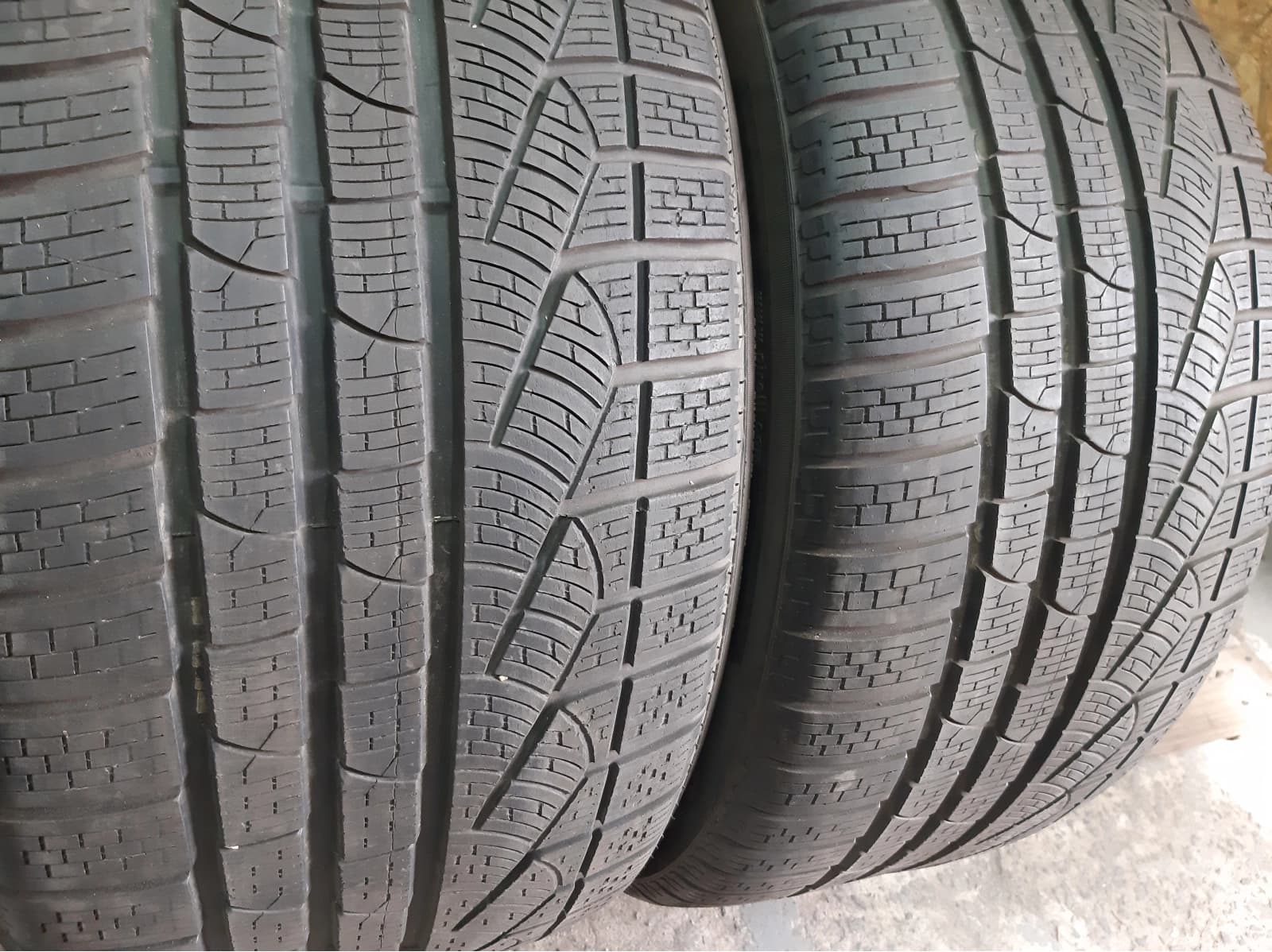Придбати вживані шини Pirelli Sottozero Winter 240 275/40 R 19 Вживані шини з Європи Pirelli Sottozero Winter 240 275/40 R 19