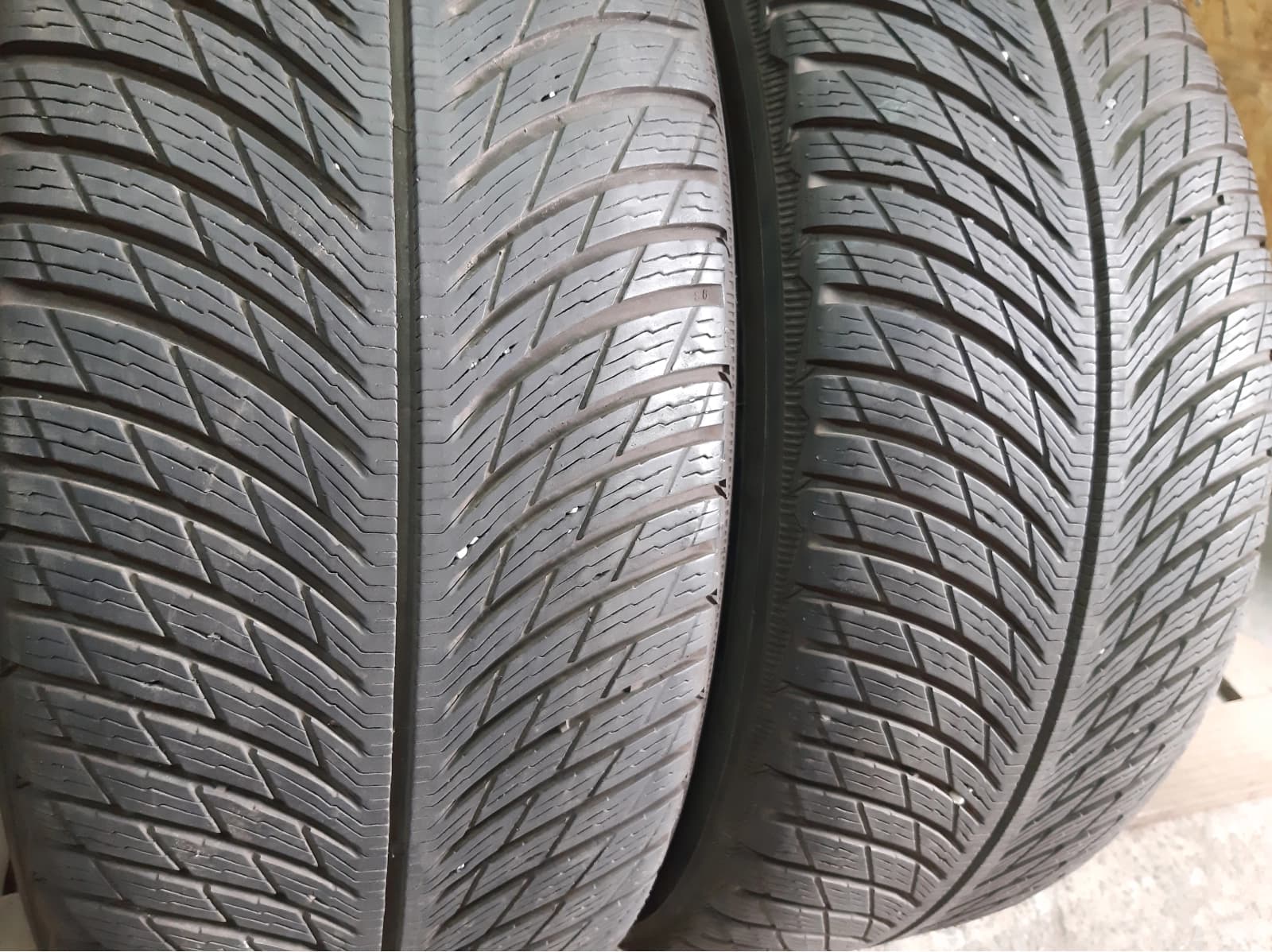 Придбати вживані шини Michelin Pilot Alpin 5. . 245/45 R 19 Вживані шини з Європи Michelin Pilot Alpin 5. . 245/45 R 19