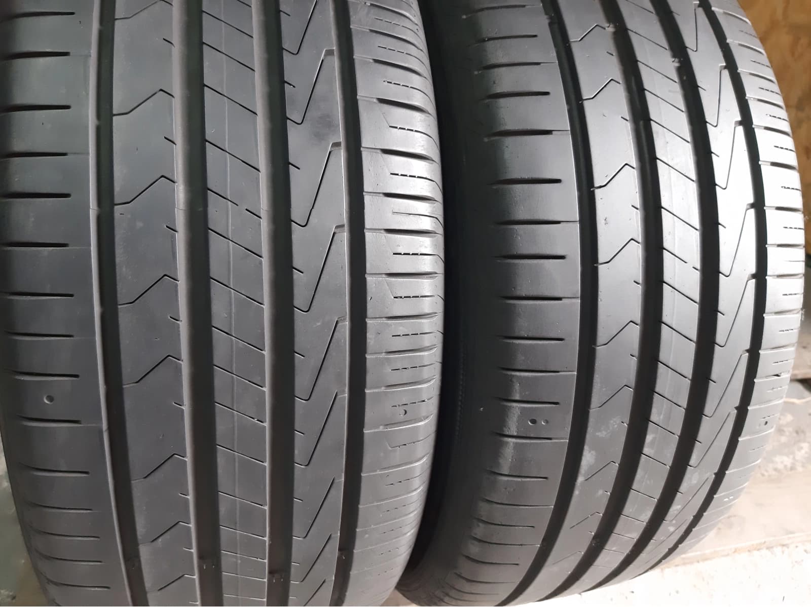 Придбати вживані шини Hankook Ventus Prime 3 / 235/45 R 18 Вживані шини з Європи Hankook Ventus Prime 3 / 235/45 R 18