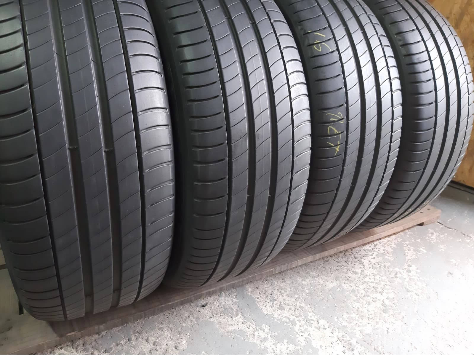 Придбати вживані шини Michelin Primacy 3 . . 225/55 R 17 Вживані шини з Європи Michelin Primacy 3 . . 225/55 R 17