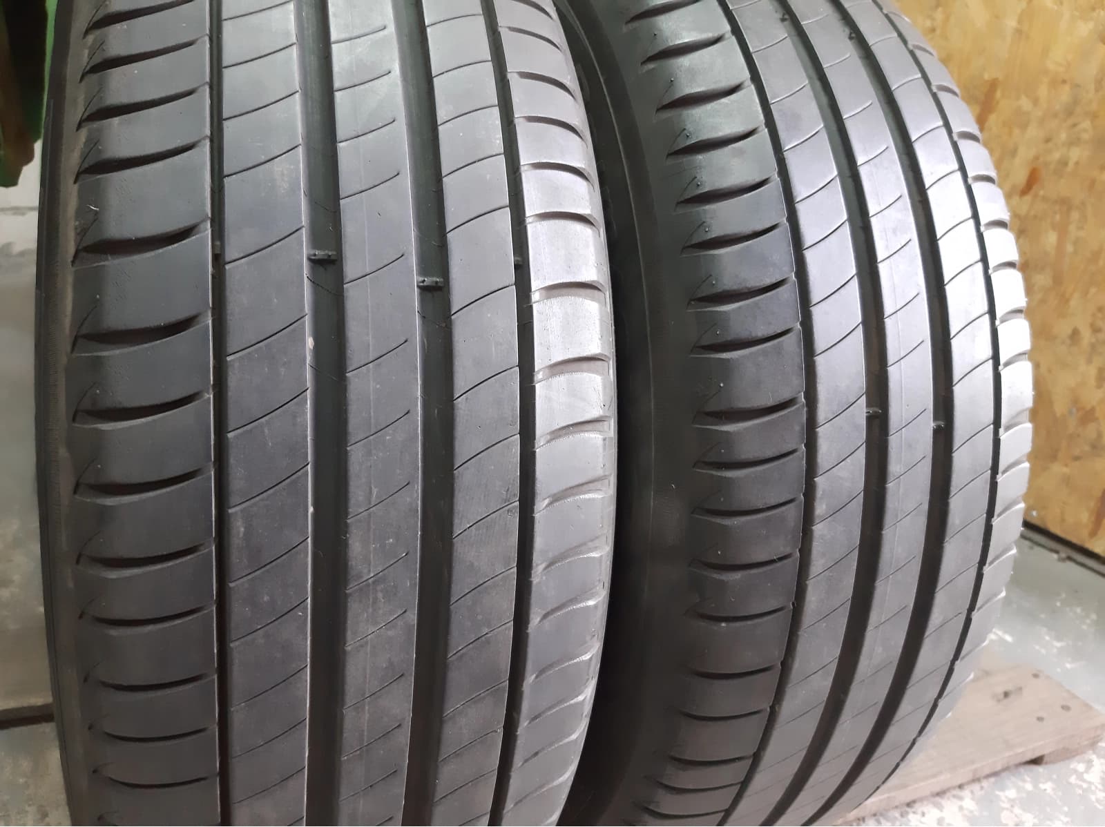 Придбати вживані шини Michelin Primacy 3 . 205/60 R 16 Вживані шини з Європи Michelin Primacy 3 . 205/60 R 16