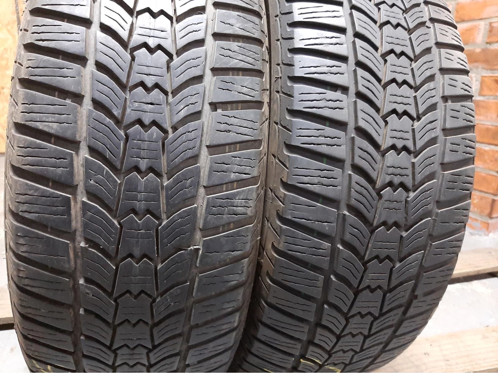 Придбати вживані шини Sava Eskimo HP2 205/60 R 16 Вживані шини з Європи Sava Eskimo HP2 205/60 R 16