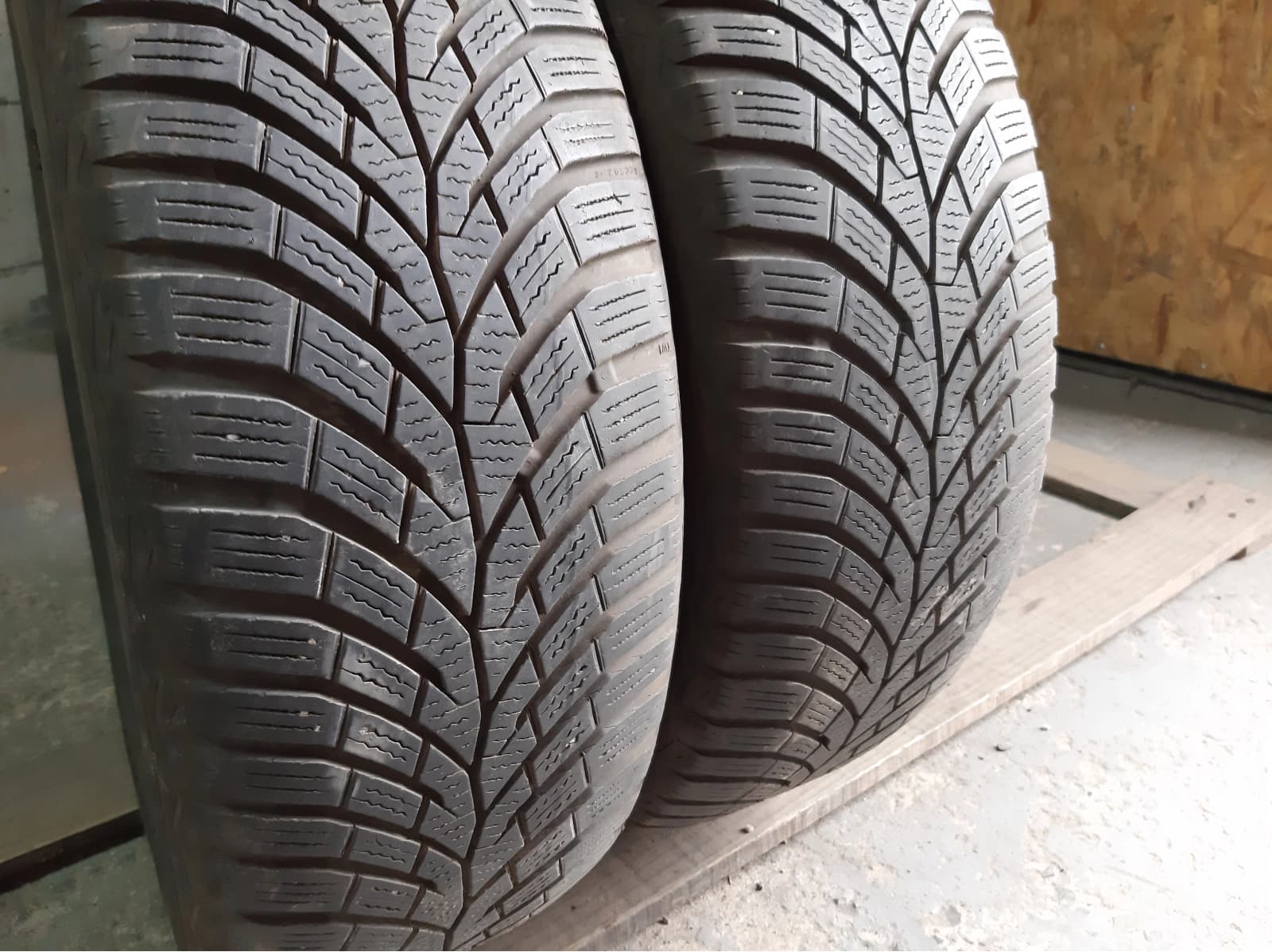 Придбати вживані шини Continental Winter Contact TS 870 205/65 R 15 Вживані шини з Європи Continental Winter Contact TS 870 205/65 R 15