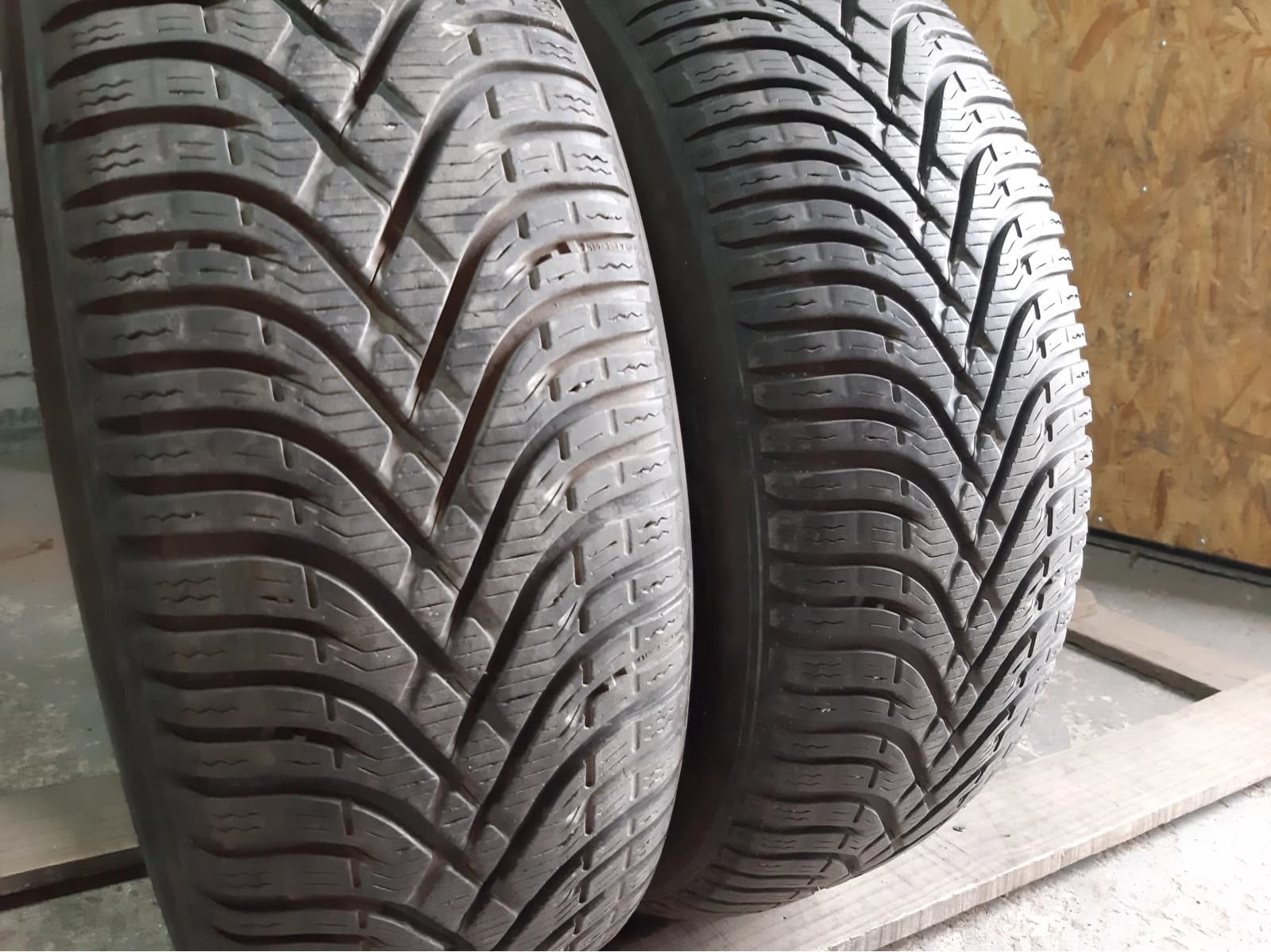Придбати вживані шини BF Goodrich G-Force Winter2 185/60 R 15 Вживані шини з Європи BF Goodrich G-Force Winter2 185/60 R 15