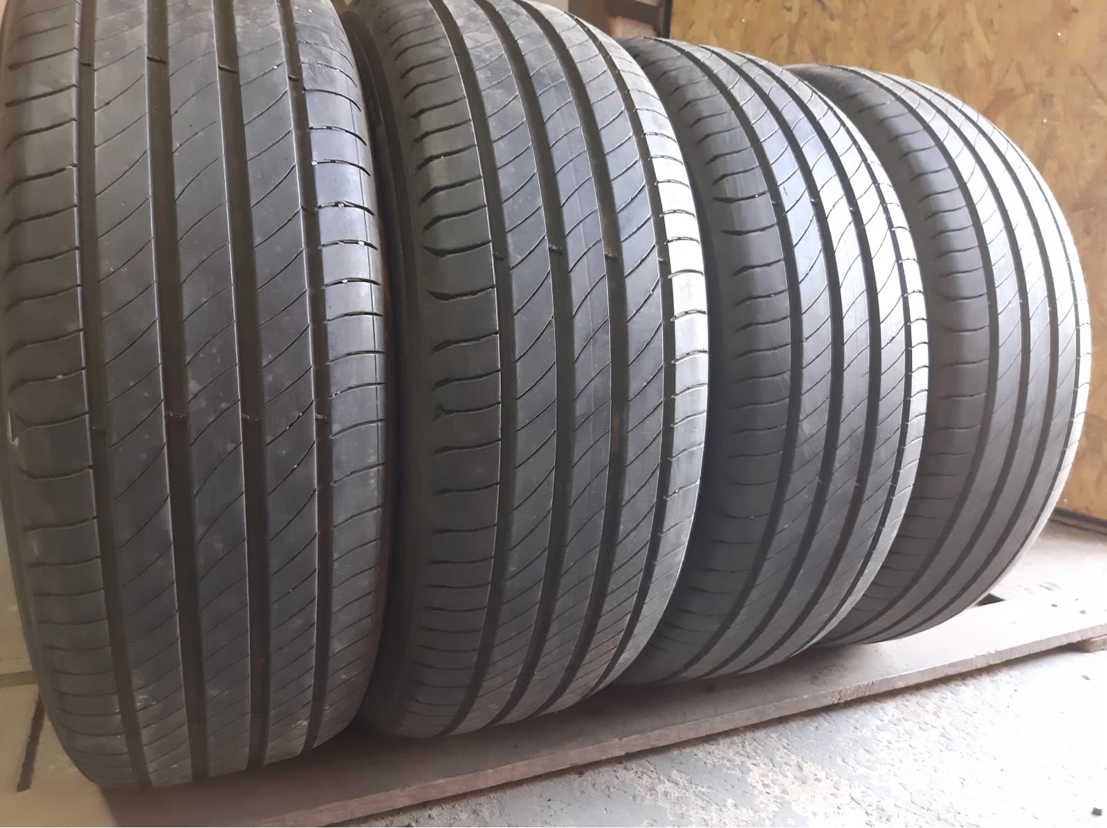 Придбати вживані шини Michelin Primacy 4 205/55 R 17 Вживані шини з Європи Michelin Primacy 4 205/55 R 17