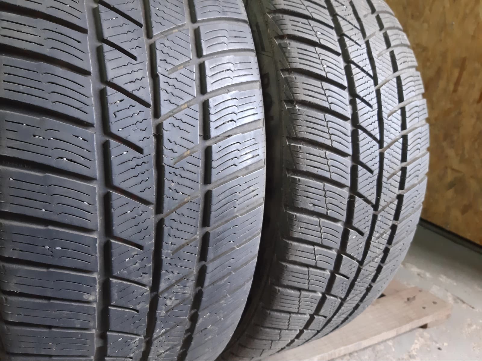 Придбати вживані шини Barum Poralis 5 225/45 R 18 Вживані шини з Європи Barum Poralis 5 225/45 R 18