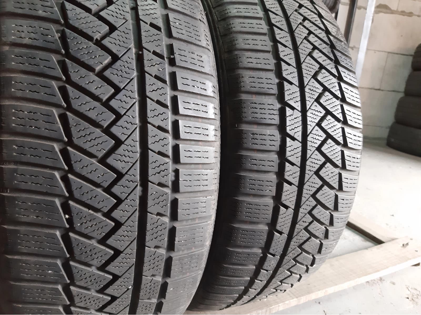 Придбати вживані шини Continental WinterContact TS850P 225/55 R 17 Вживані шини з Європи Continental WinterContact TS850P 225/55 R 17