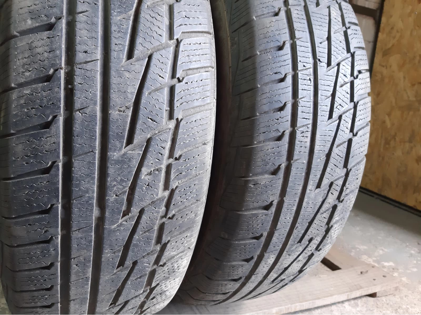 Придбати вживані шини Matador Sibir Snow Suv 235/70 R 16 Вживані шини з Європи Matador Sibir Snow Suv 235/70 R 16