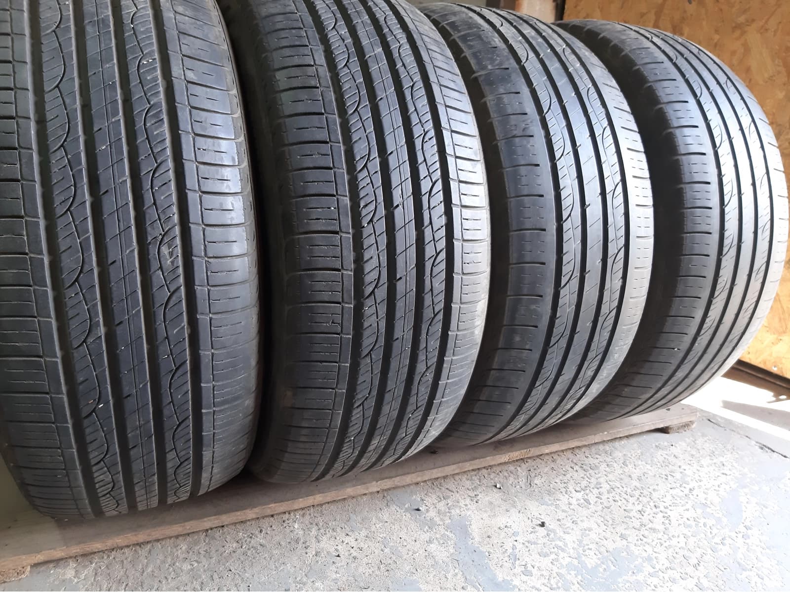 Придбати вживані шини Nexen Npriz RH7 255/50 R 20 Вживані шини з Європи Nexen Npriz RH7 255/50 R 20