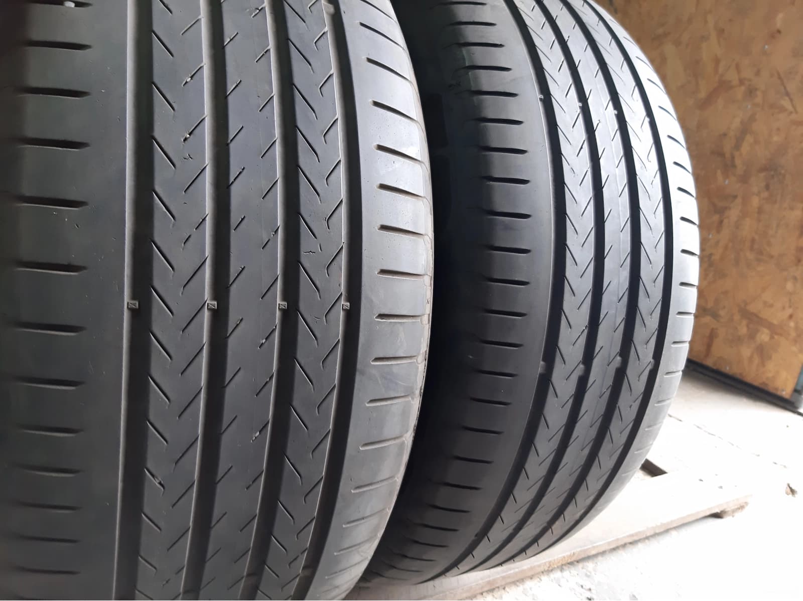 Придбати вживані шини Continental Eco Contact 6Q … . 255/50 R 19 Вживані шини з Європи Continental Eco Contact 6Q … . 255/50 R 19