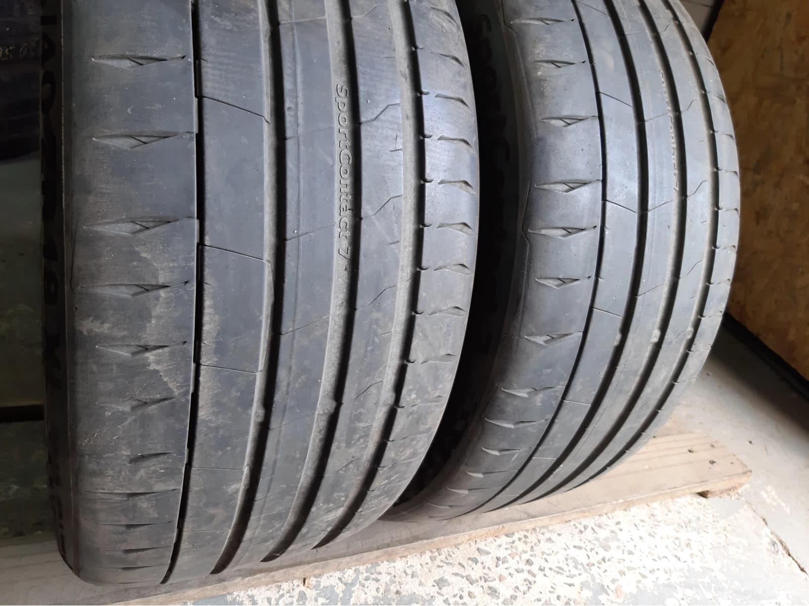 Придбати вживані шини Continental Sport Contact … . 235/40 R 18 Вживані шини з Європи Continental Sport Contact … . 235/40 R 18