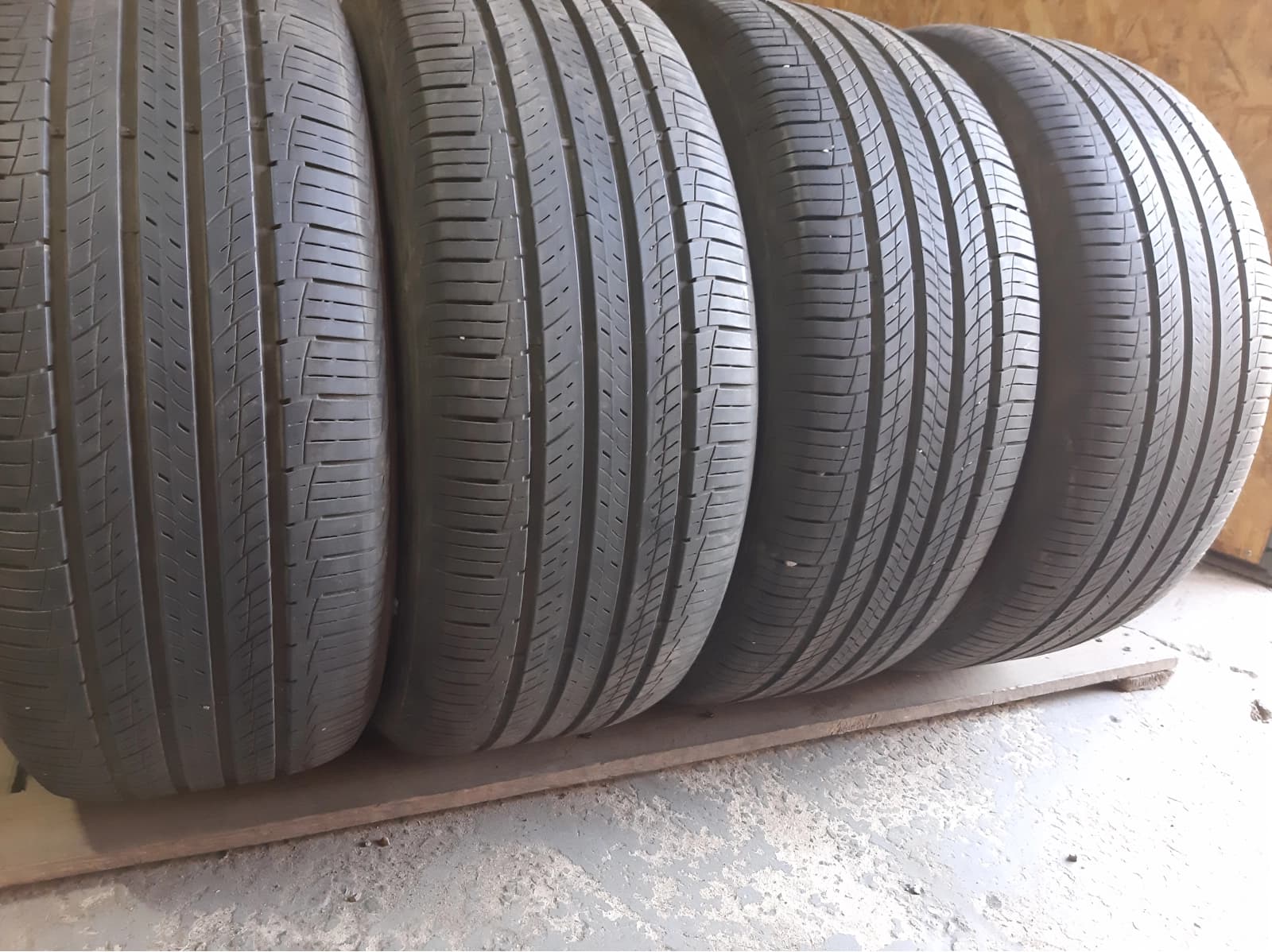 Придбати вживані шини Hankook Dynapro HP 2 235/55 R 17 Вживані шини з Європи Hankook Dynapro HP 2 235/55 R 17