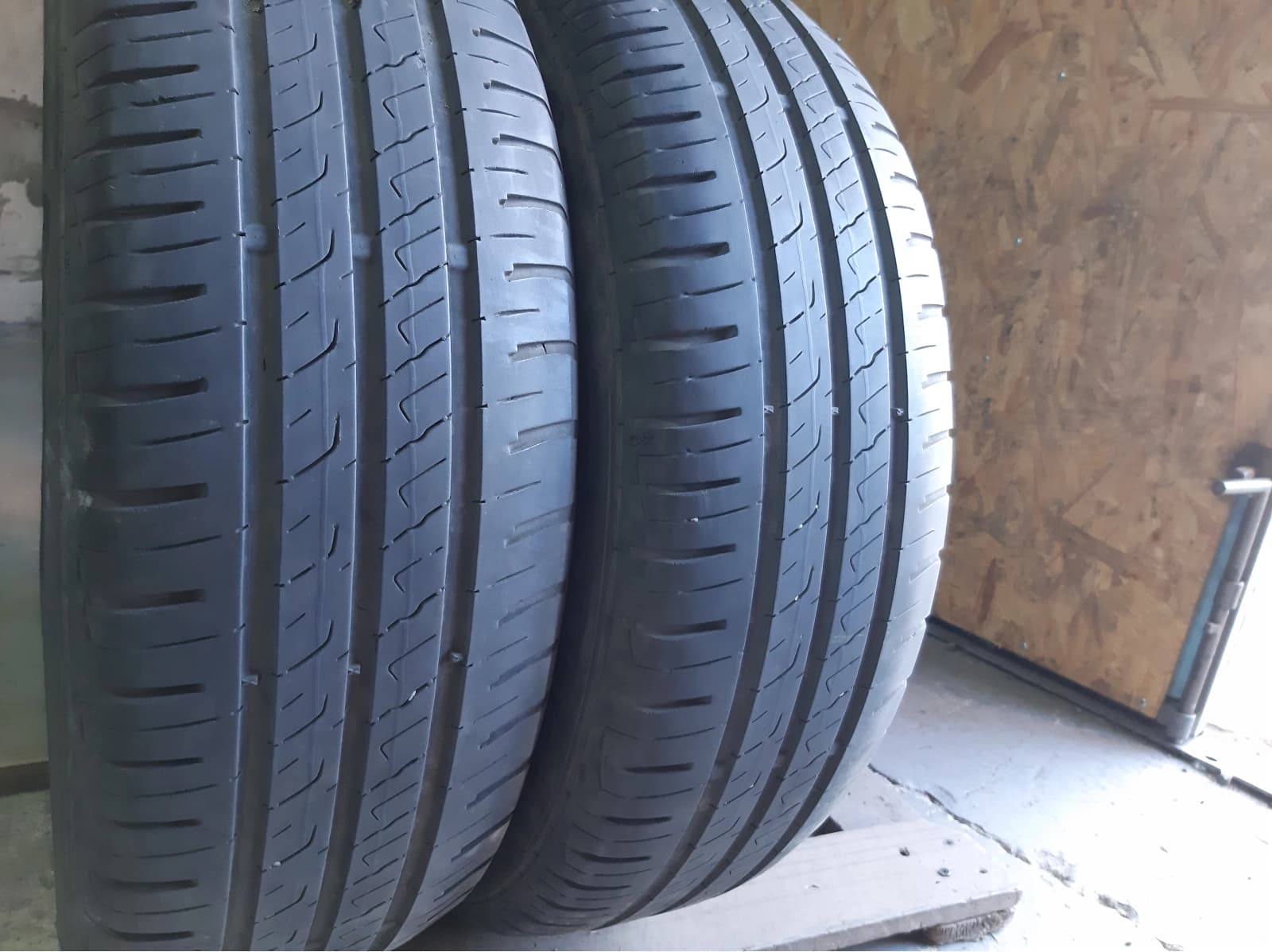 Придбати вживані шини Barum Bravuris 5 195/65 R 15 Вживані шини з Європи Barum Bravuris 5 195/65 R 15