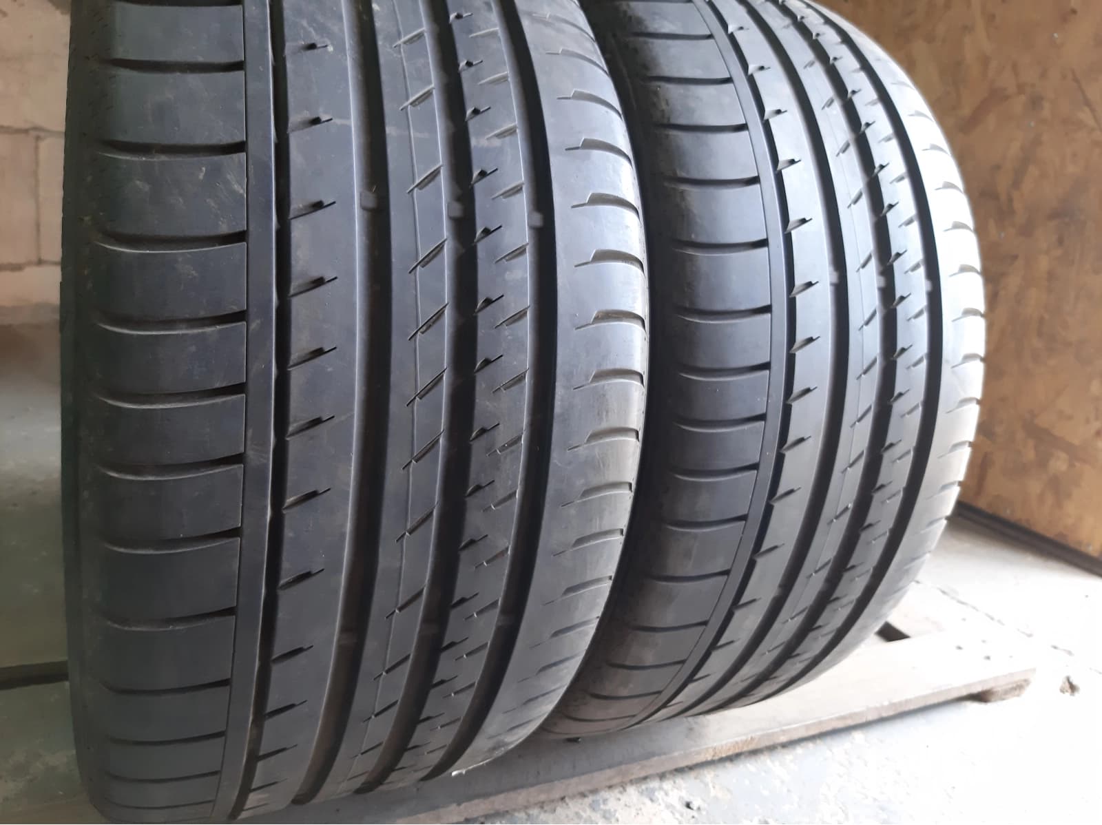 Придбати вживані шини Continental Conti Sport Contact 3. 275/35 R 20 Вживані шини з Європи Continental Conti Sport Contact 3. 275/35 R 20