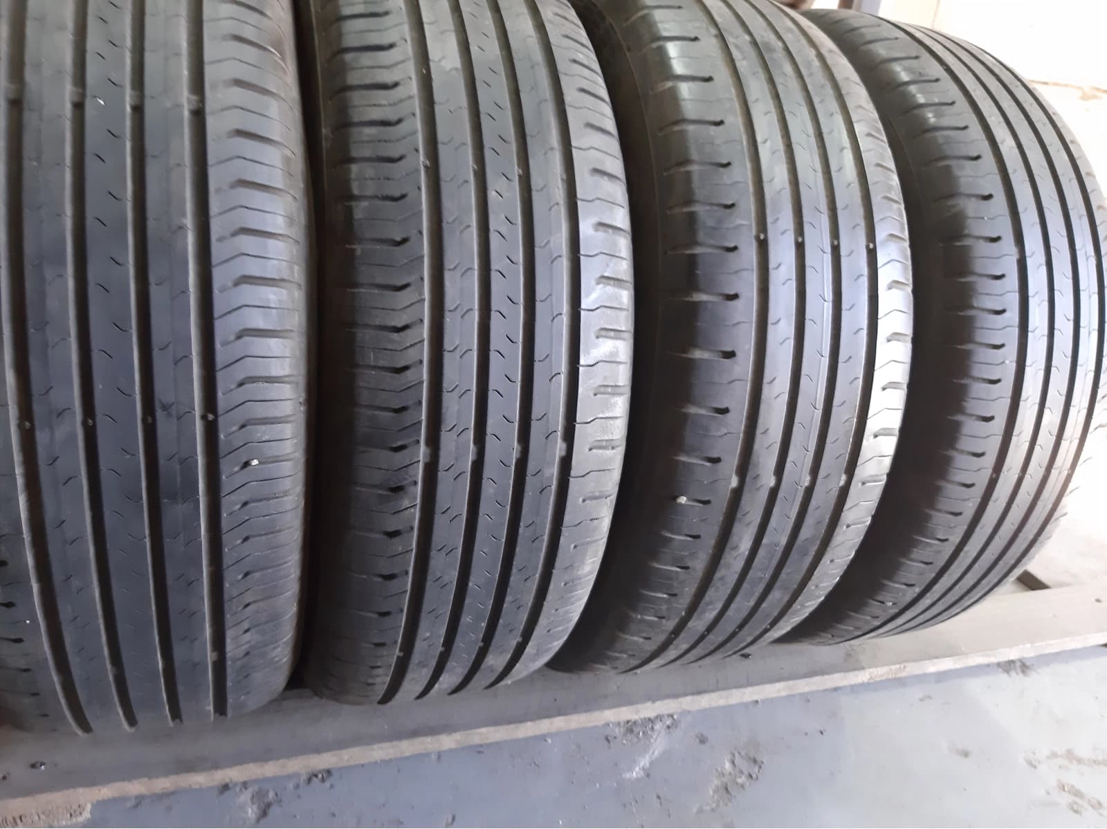 Придбати вживані шини Continental Conti Eco Contact 5 . 205/60 R 16 Вживані шини з Європи Continental Conti Eco Contact 5 . 205/60 R 16