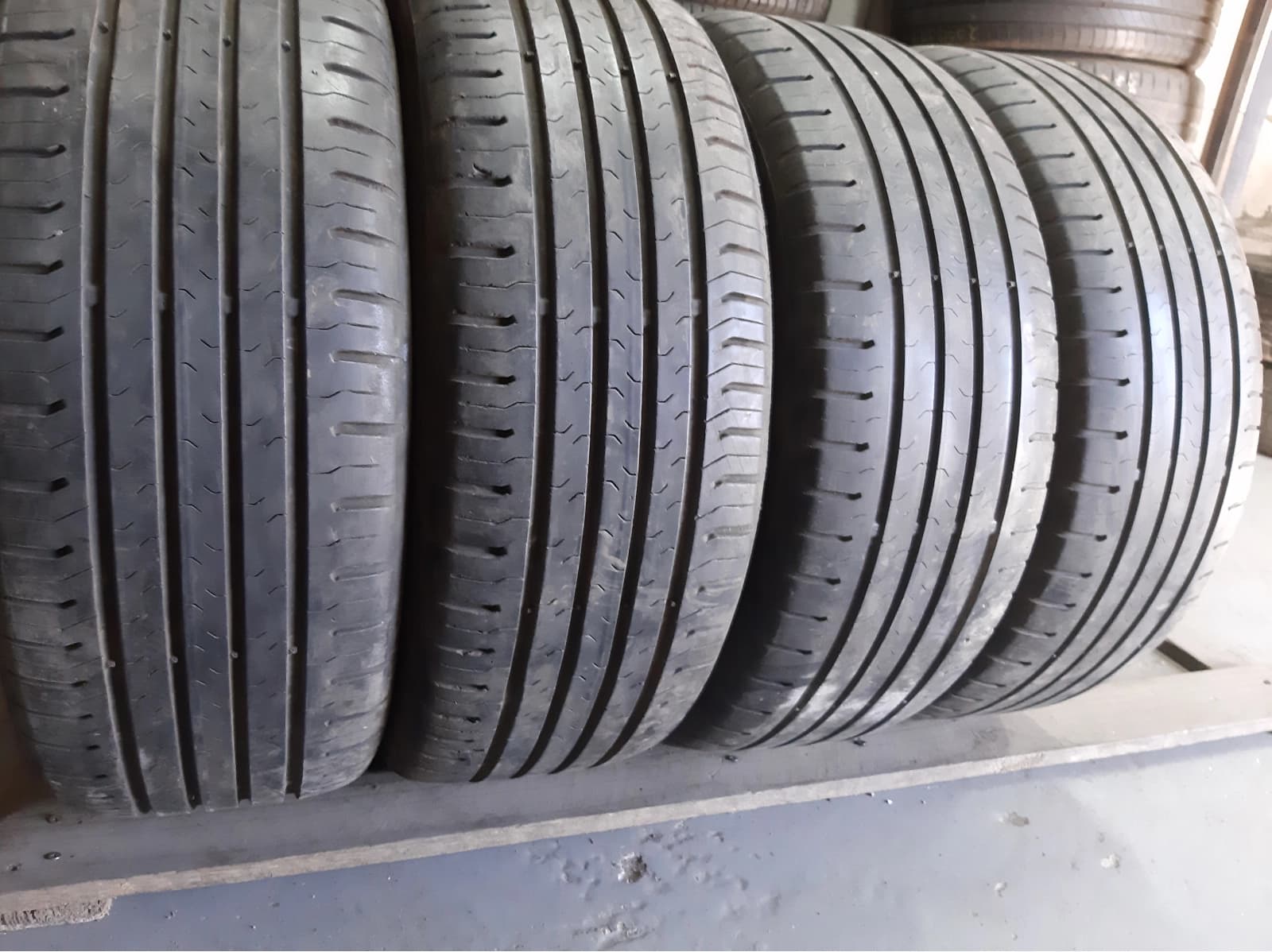 Придбати вживані шини Continental Conti Eco Contact 5 . . 205/55 R 16 Вживані шини з Європи Continental Conti Eco Contact 5 . . 205/55 R 16