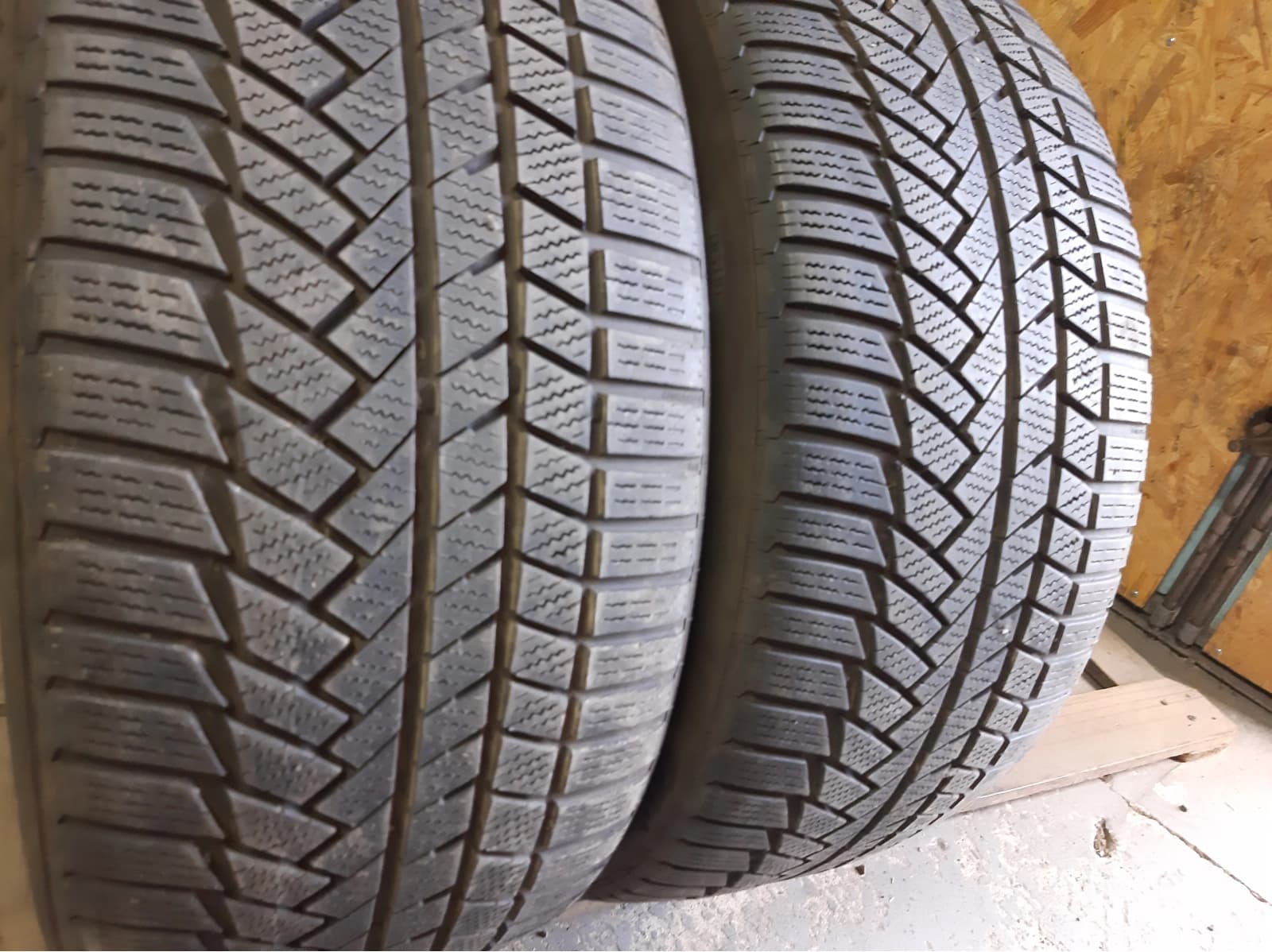 Придбати вживані шини Continental WinterContact TS850P … 265/40 R 20 Вживані шини з Європи Continental WinterContact TS850P … 265/40 R 20