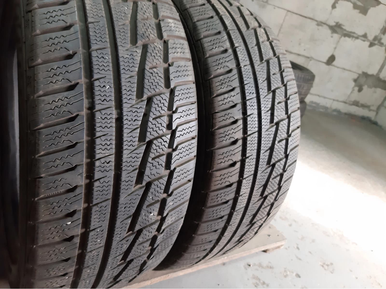 Придбати вживані шини Matador Sibir Snow 225/45 R 17 Вживані шини з Європи Matador Sibir Snow 225/45 R 17