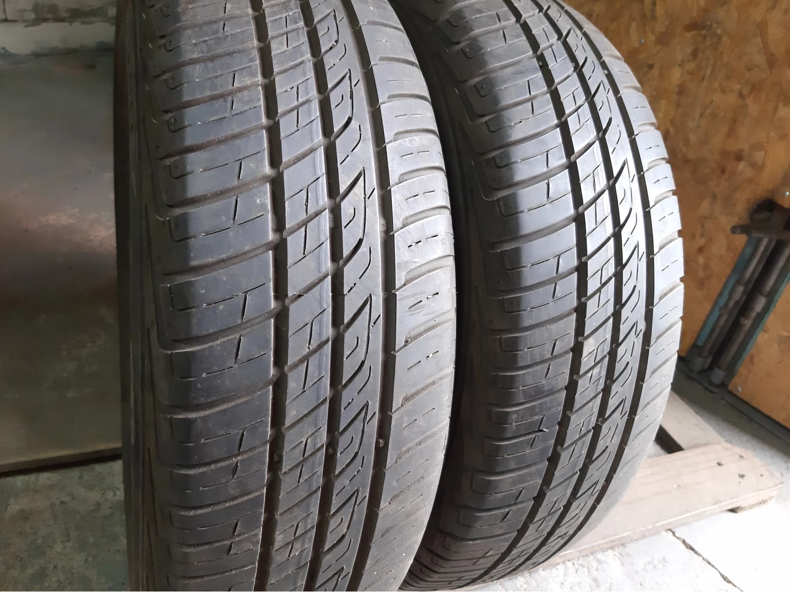 Придбати вживані шини Barum Brillantis 2 . 185/70 R 14 Вживані шини з Європи Barum Brillantis 2 . 185/70 R 14