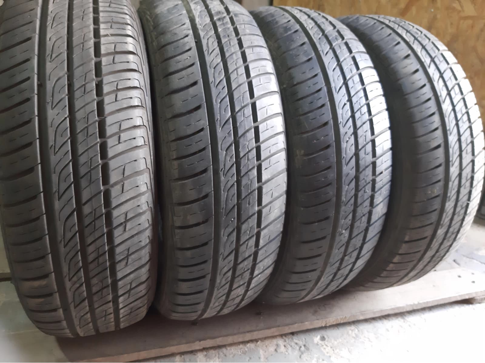 Придбати вживані шини Barum Brillantis 2 … 185/65 R 14 Вживані шини з Європи Barum Brillantis 2 … 185/65 R 14