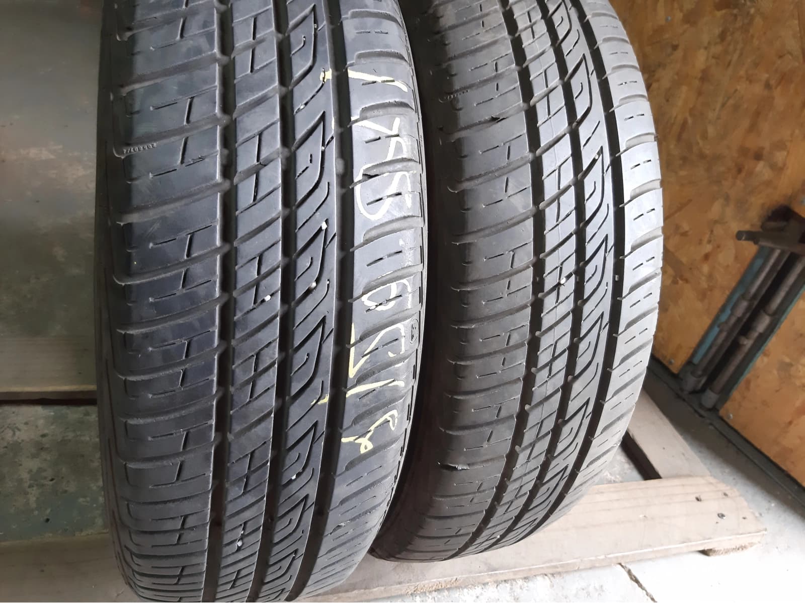 Придбати вживані шини Barum Brillantis 2 175/65 R 14 Вживані шини з Європи Barum Brillantis 2 175/65 R 14