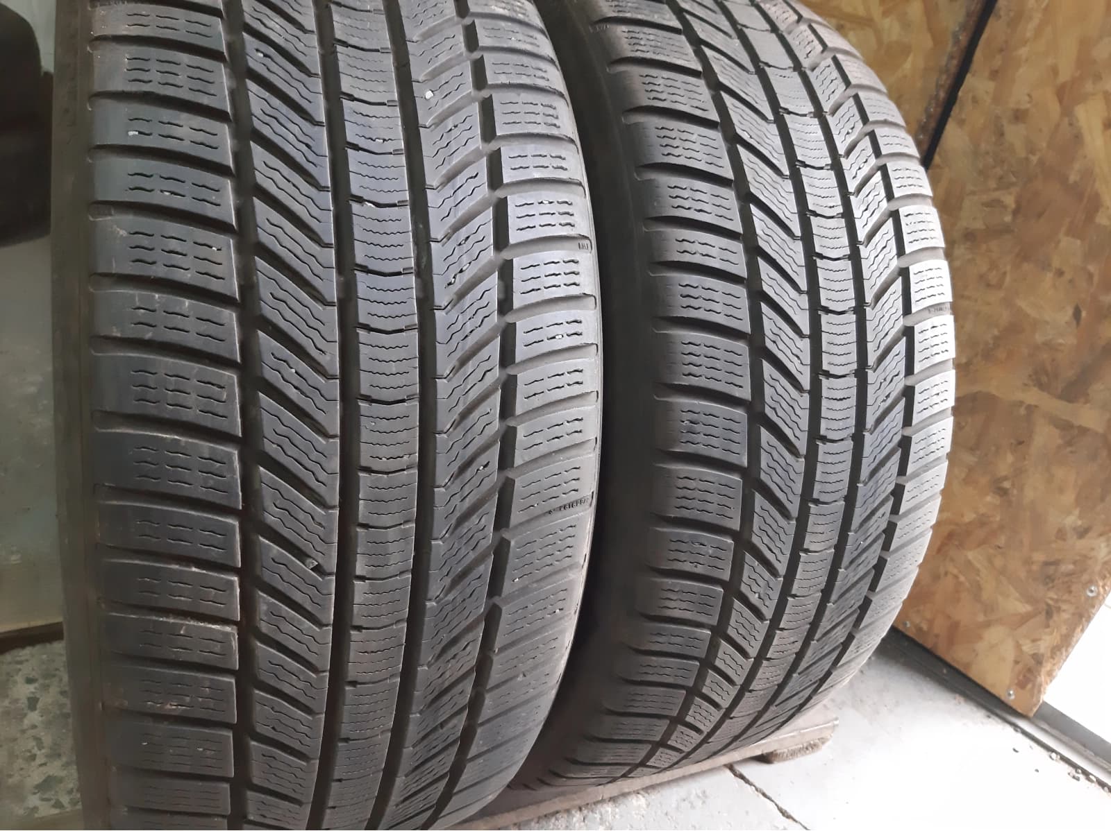 Придбати вживані шини Continental WinterContact TS870P … . 235/40 R 19 Вживані шини з Європи Continental WinterContact TS870P … . 235/40 R 19