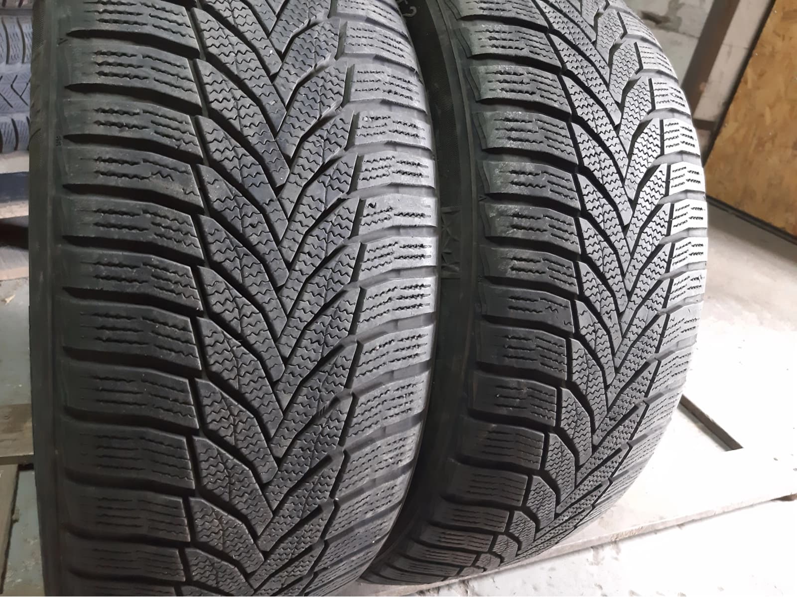 Придбати вживані шини Nexen Winguard Sport 2 225/50 R 18 Вживані шини з Європи Nexen Winguard Sport 2 225/50 R 18