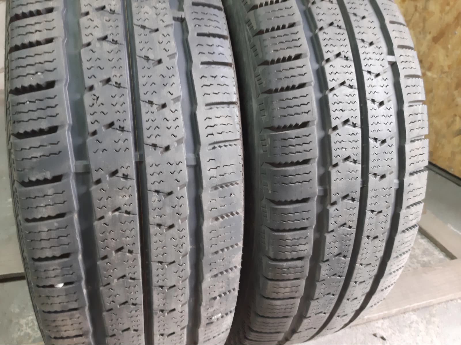 Придбати вживані шини Nexen Winguard 225/70 R 15C Вживані шини з Європи Nexen Winguard 225/70 R 15C