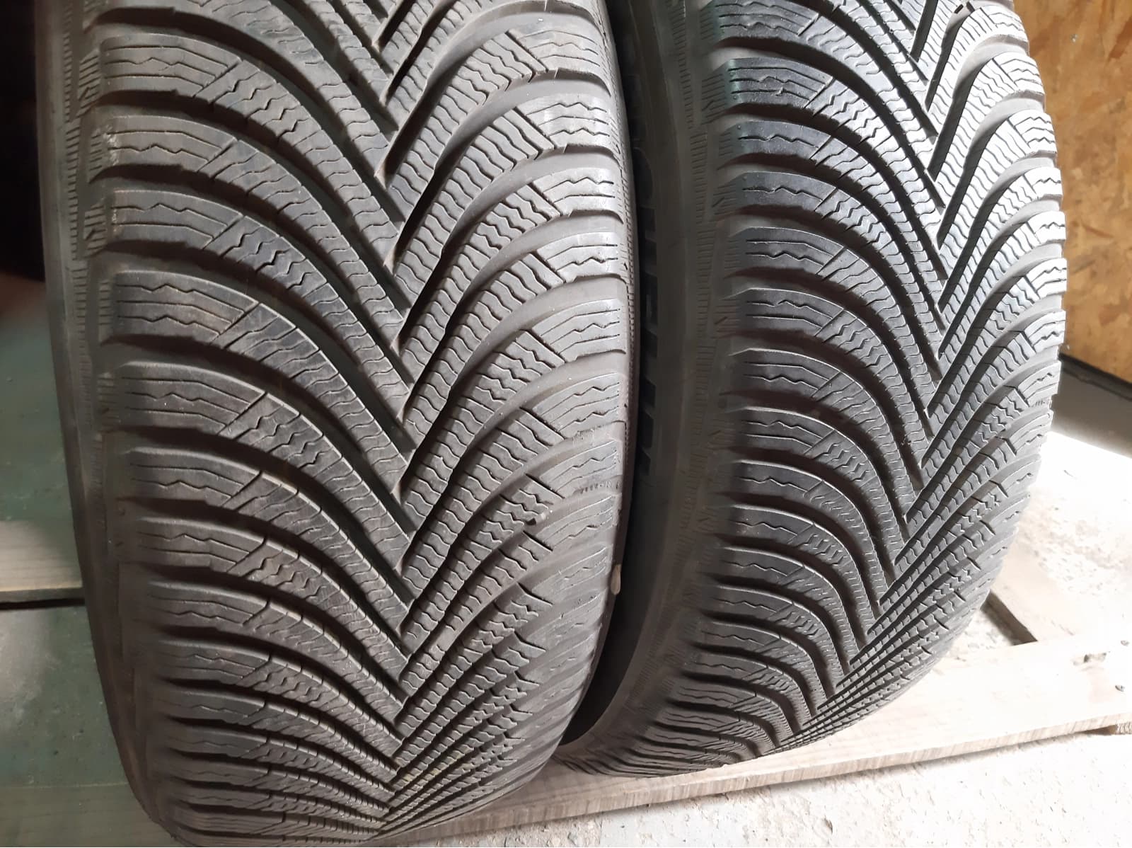 Придбати вживані шини Michelin Alpin 5 . 205/55 R 17 Вживані шини з Європи Michelin Alpin 5 . 205/55 R 17