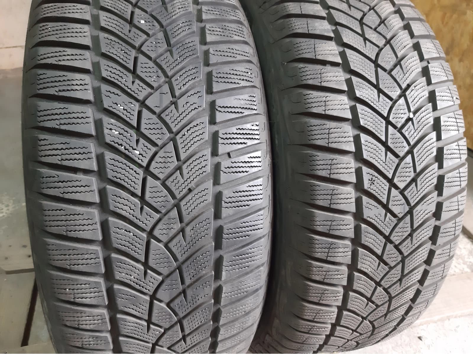 Придбати вживані шини GoodYear Ultra Grip Perfomance . … 225/55 R 16 Вживані шини з Європи GoodYear Ultra Grip Perfomance . … 225/55 R 16