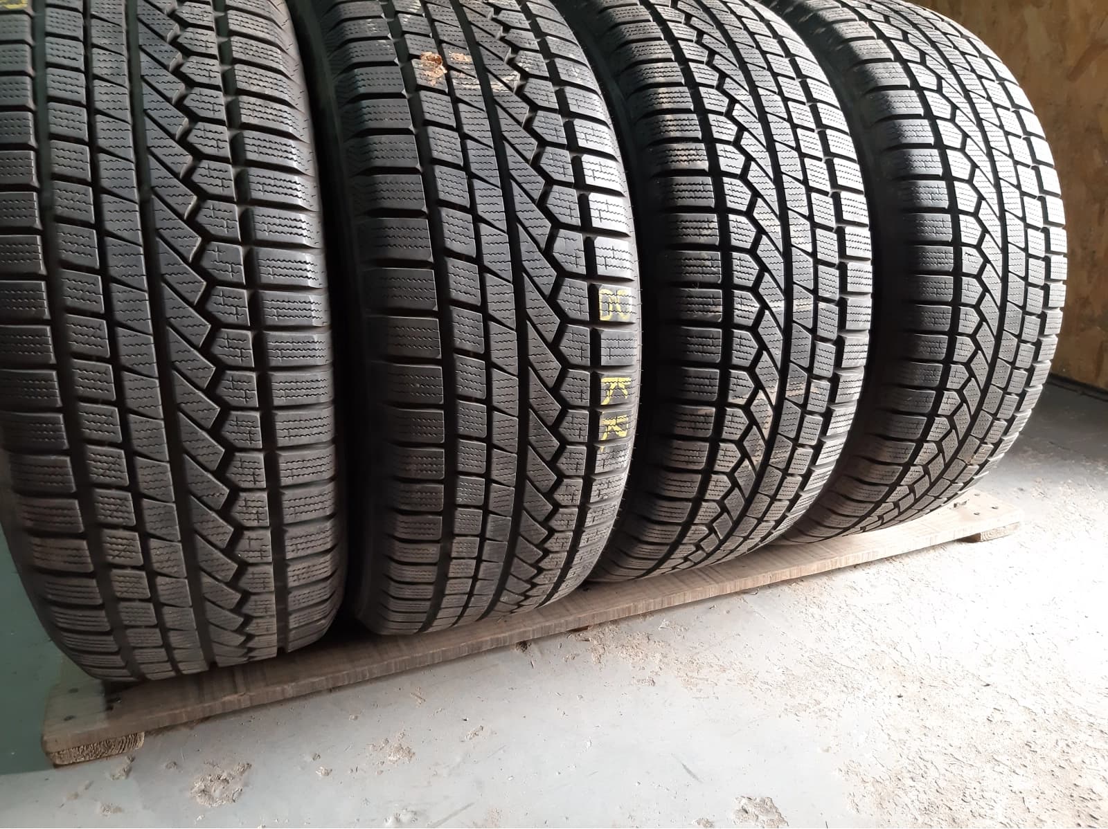 Придбати вживані шини Toyo Open Country 255/55 R 18 Вживані шини з Європи Toyo Open Country 255/55 R 18