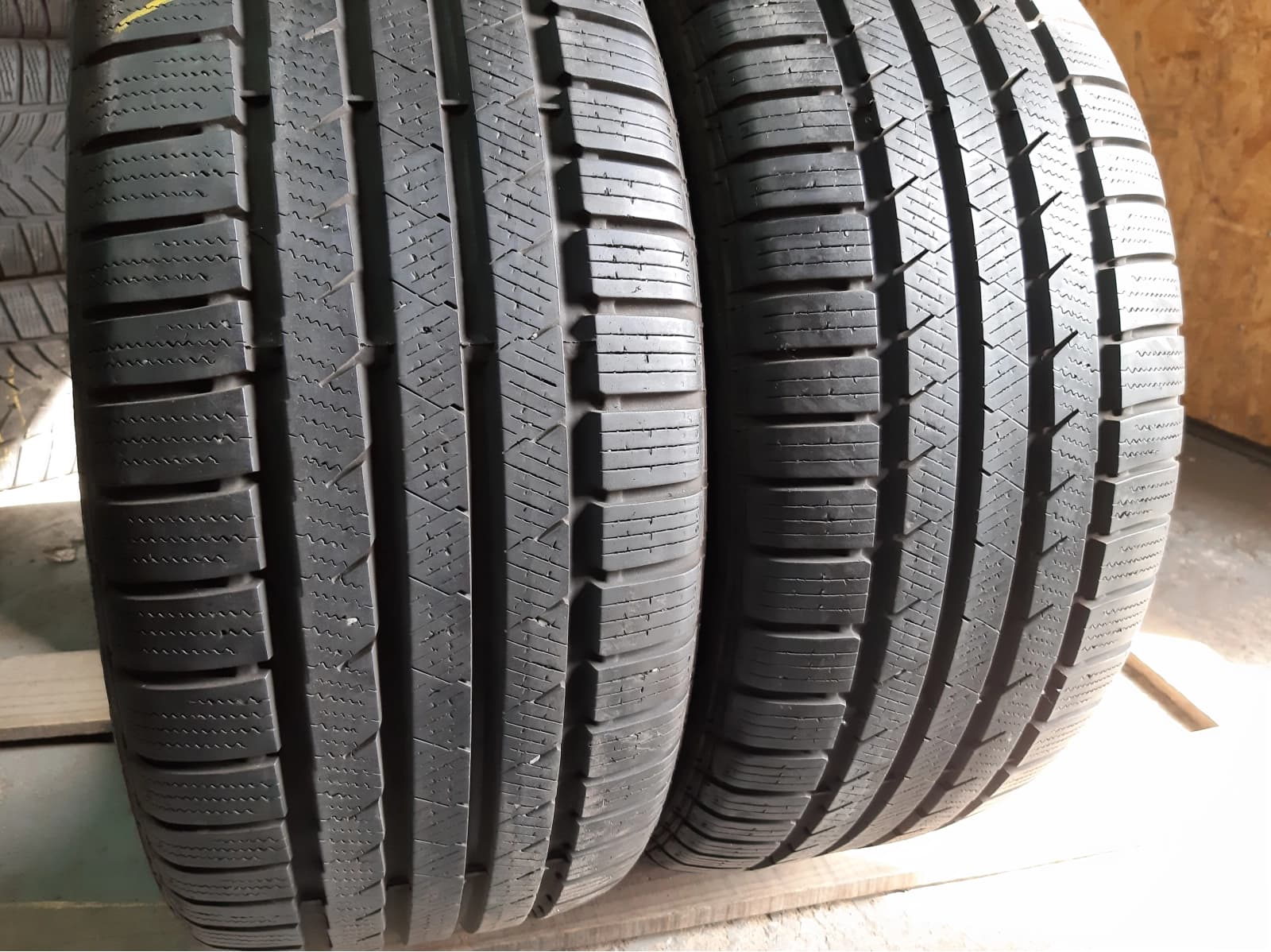 Придбати вживані шини Сontinental ContiWinterContact TS810S 245/40 R 18 Вживані шини з Європи Сontinental ContiWinterContact TS810S 245/40 R 18