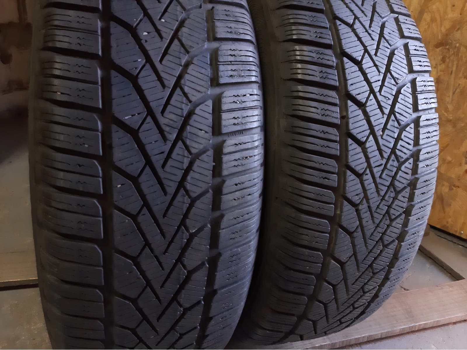 Придбати вживані шини Semperit Speed-Grip 2 215/60 R 16 Вживані шини з Європи Semperit Speed-Grip 2 215/60 R 16