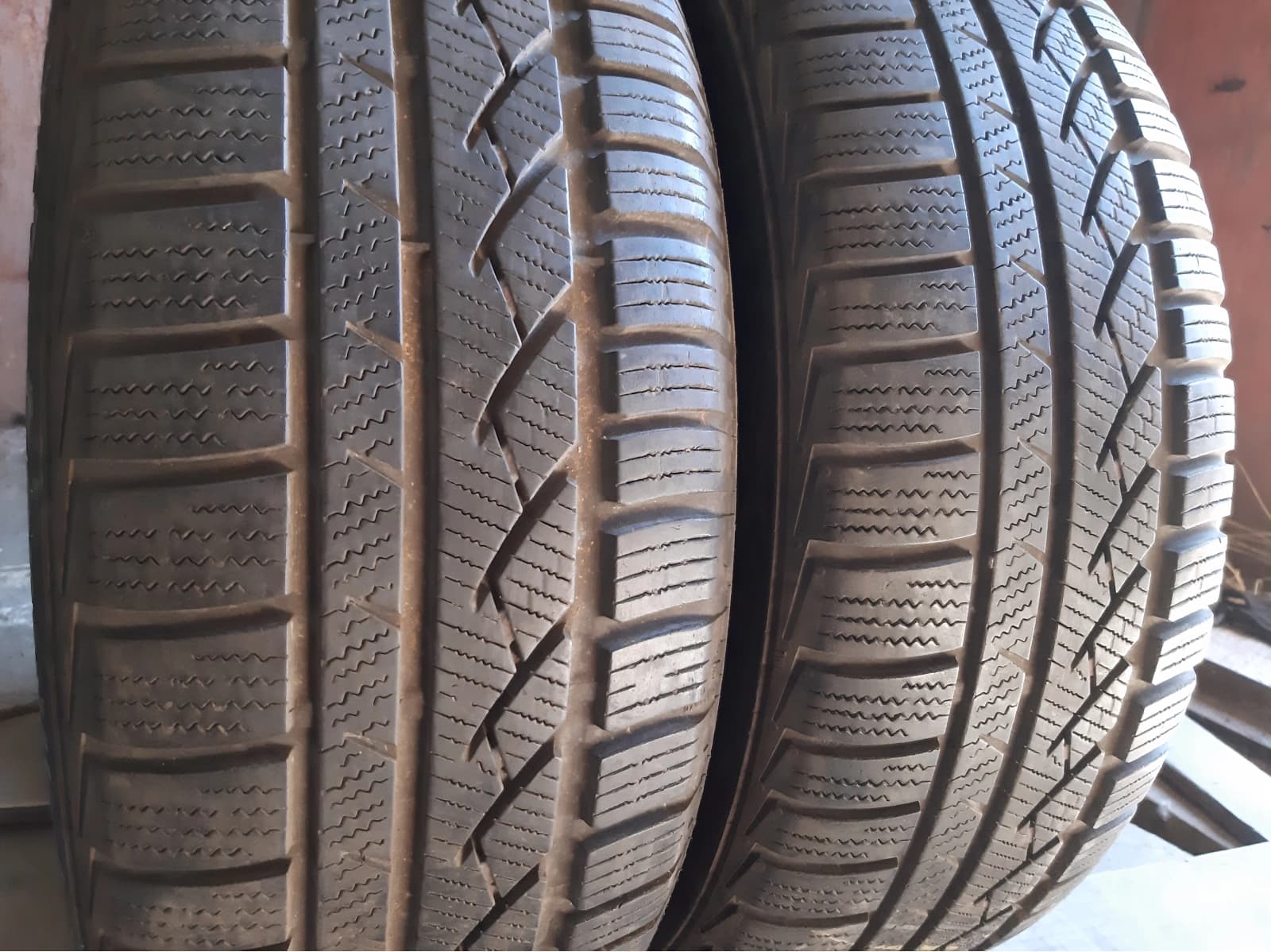 Придбати вживані шини Continental Conti Winter Contact TS 810 . 205/60 R 16 Вживані шини з Європи Continental Conti Winter Contact TS 810 . 205/60 R 16