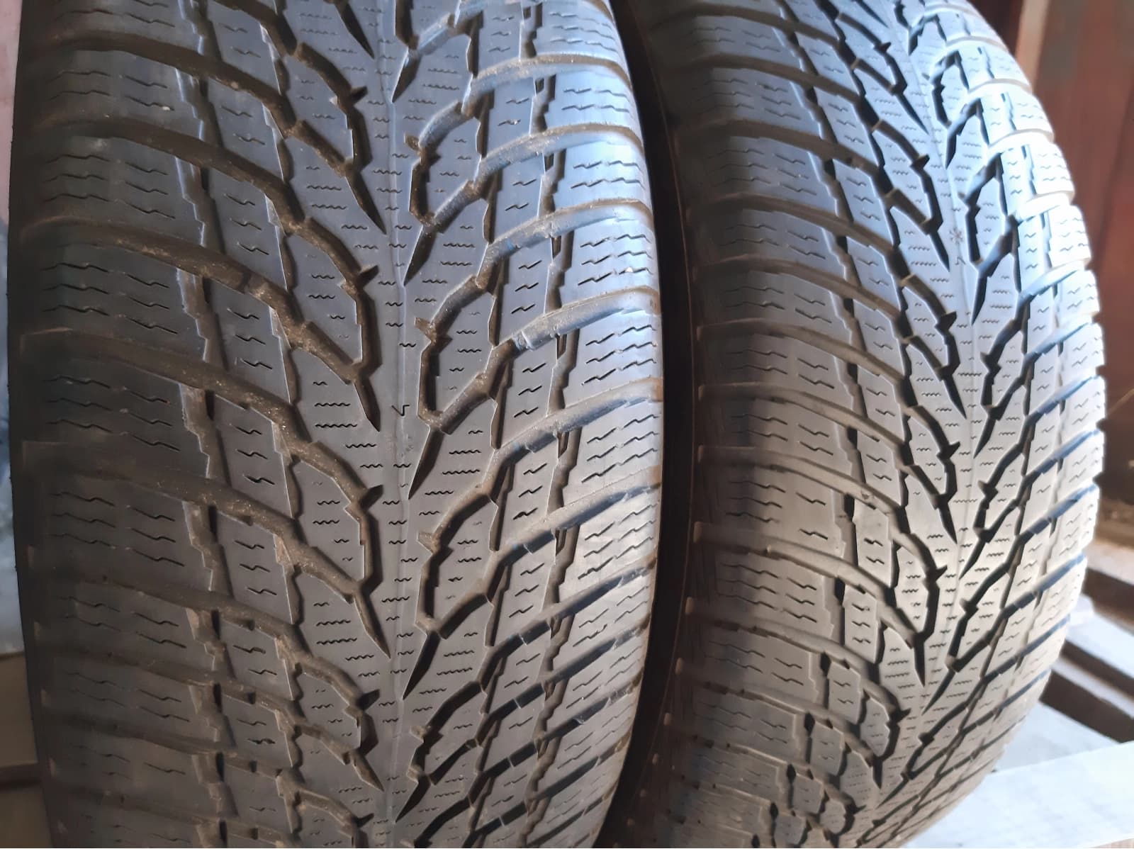 Придбати вживані шини Nokian WR Snow Proof 205/65 R 15 Вживані шини з Європи Nokian WR Snow Proof 205/65 R 15