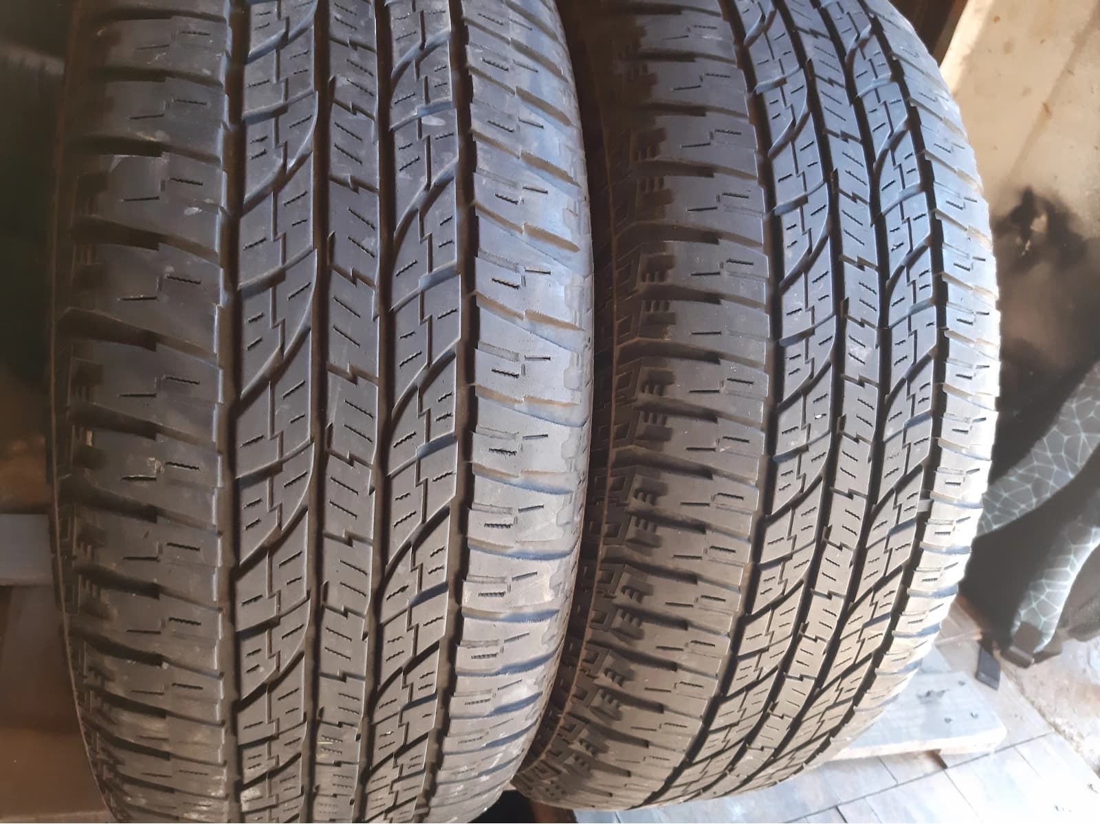 Придбати вживані шини Yokohama Geolendar A/T . . 265/60 R 18 Вживані шини з Європи Yokohama Geolendar A/T . . 265/60 R 18