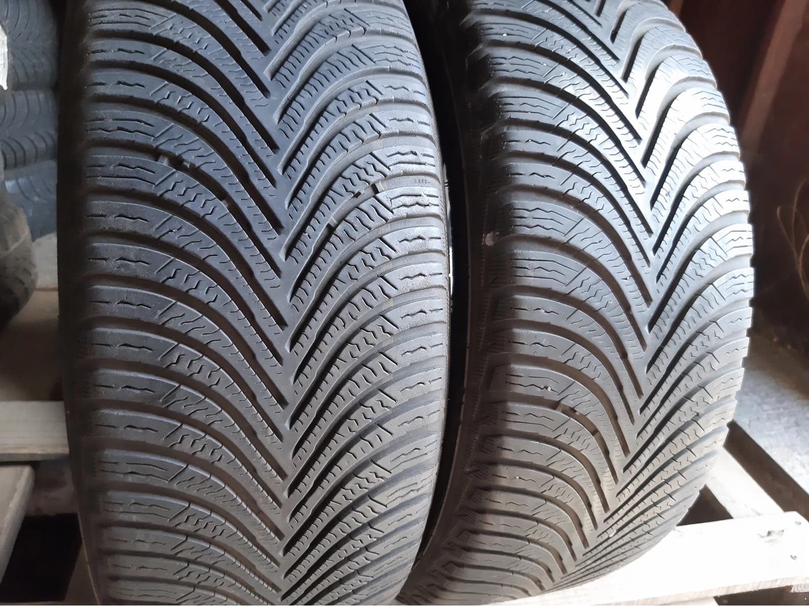 Придбати вживані шини Michelin Alpin 5 . . 205/50 R 17 Вживані шини з Європи Michelin Alpin 5 . . 205/50 R 17