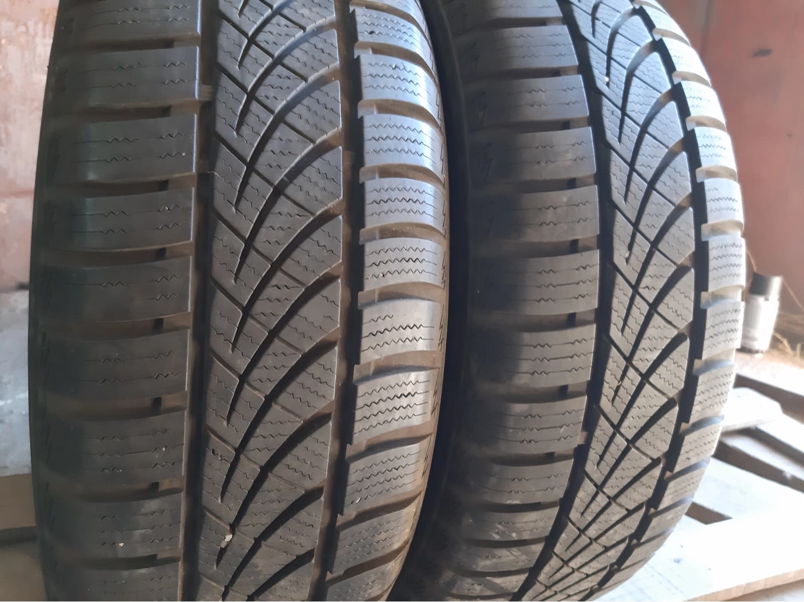 Придбати вживані шини Hankook Optimo 4S 195/60 R 15 Вживані шини з Європи Hankook Optimo 4S 195/60 R 15